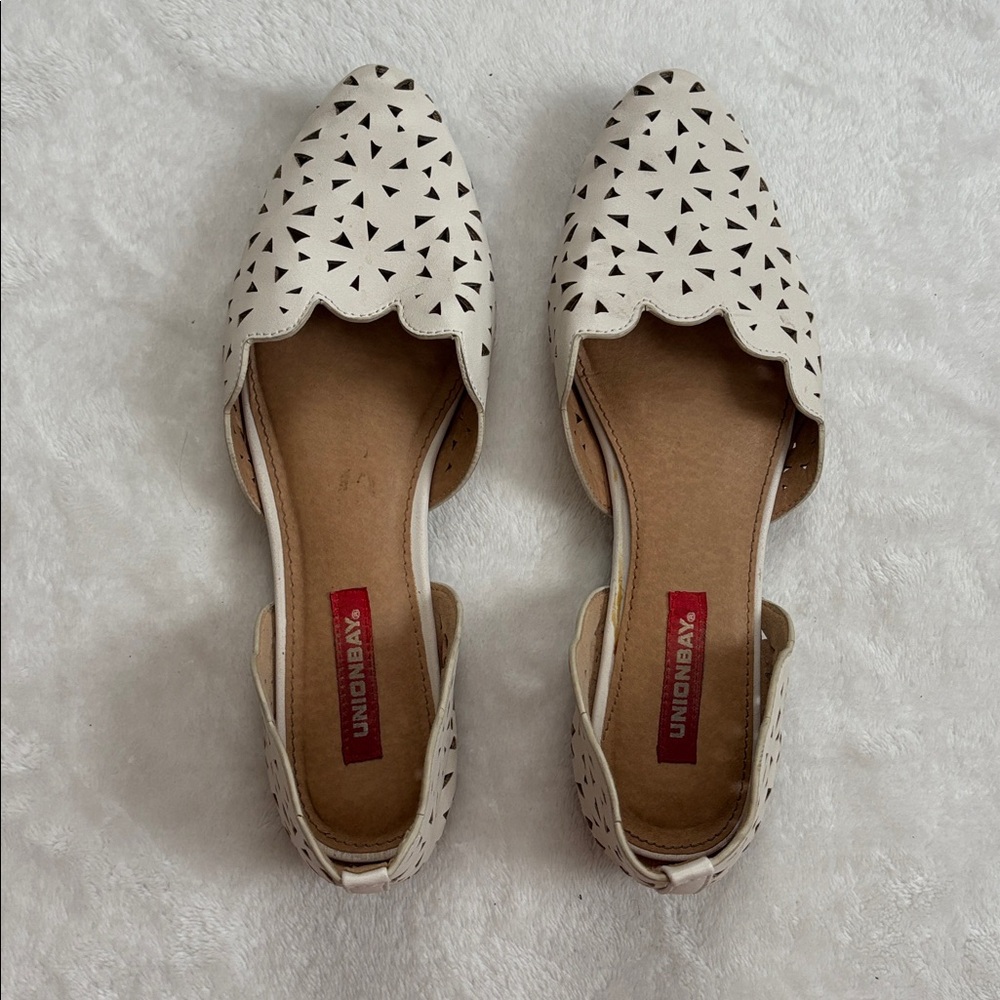 White Flats with Cutout Design - Picture 2 of 4